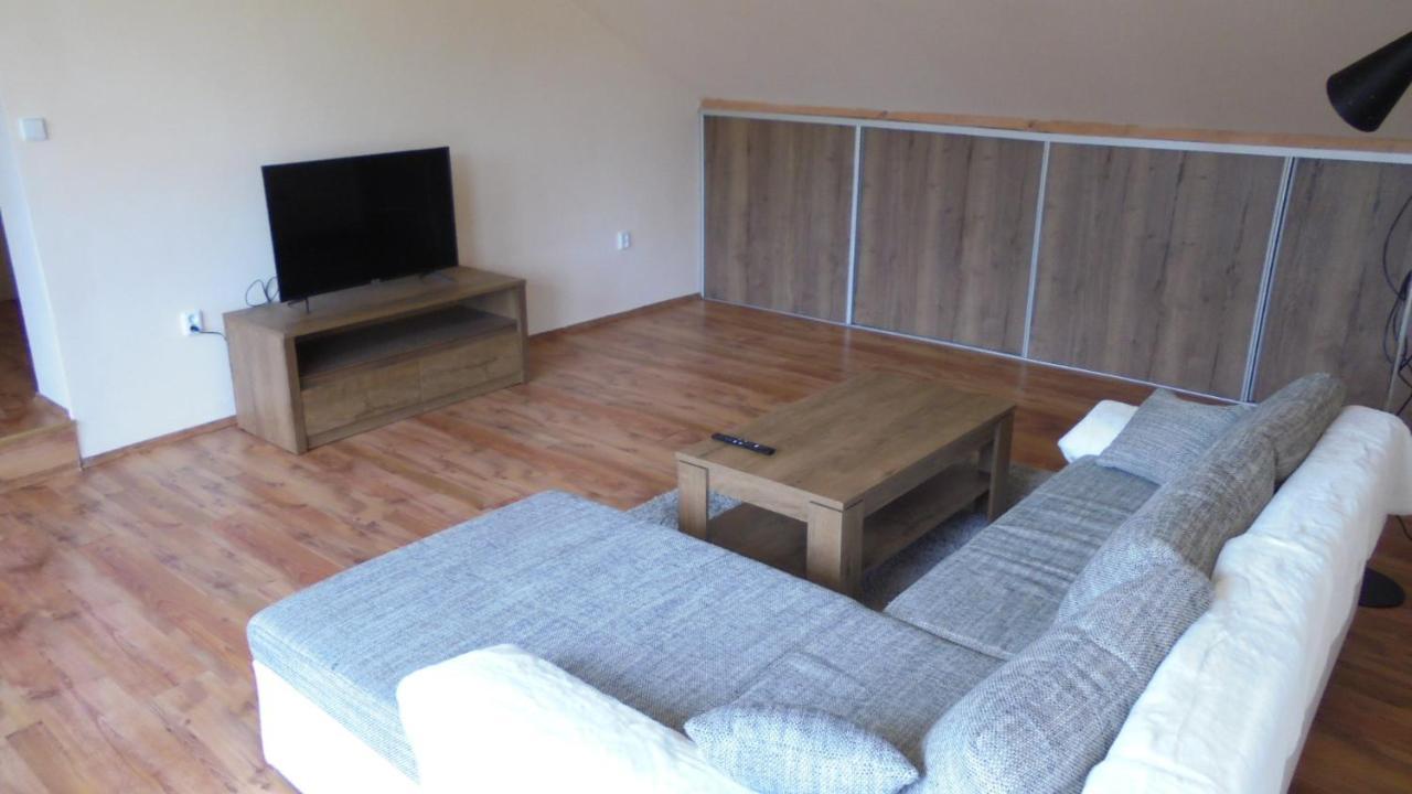 Apartman Aya Janov nad Nisou Ngoại thất bức ảnh