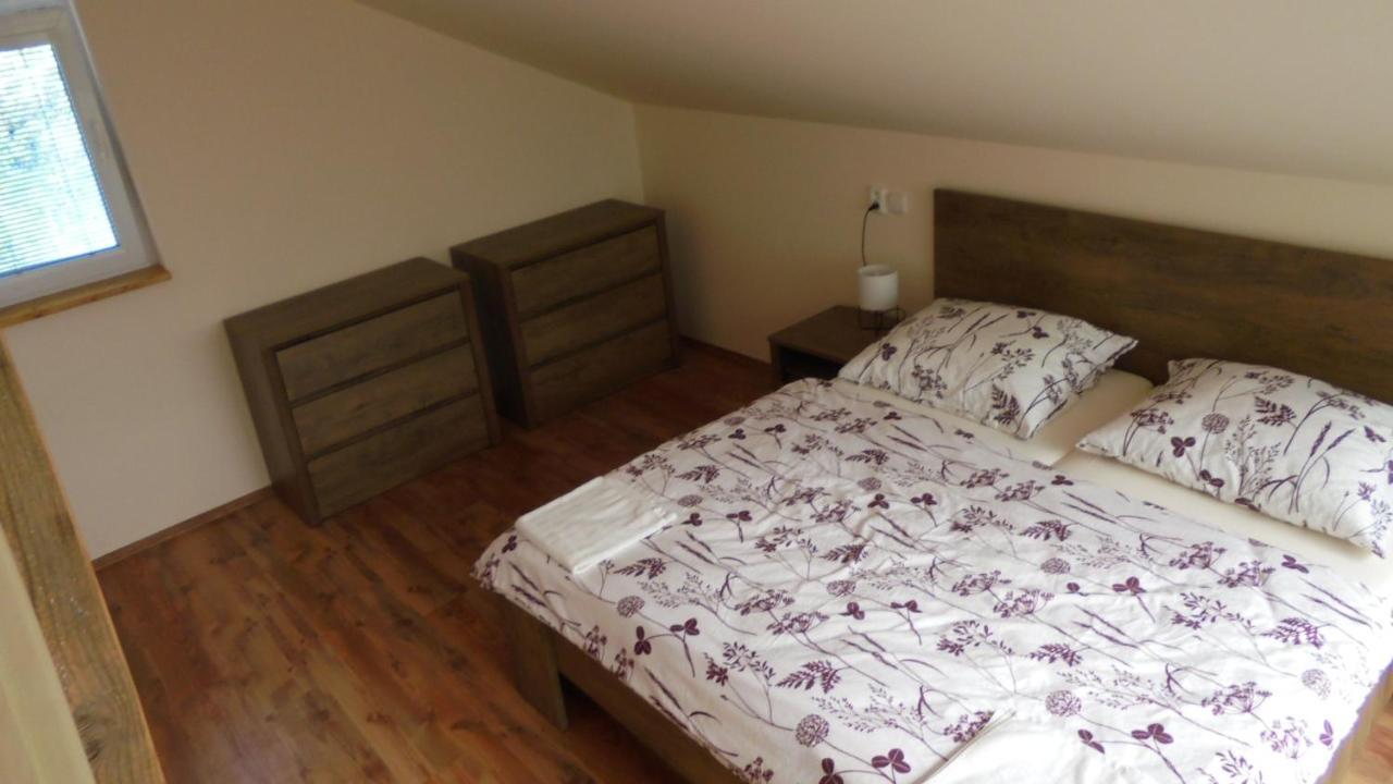 Apartman Aya Janov nad Nisou Ngoại thất bức ảnh