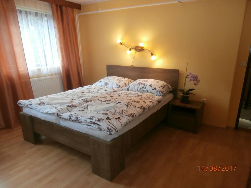 Apartman Aya Janov nad Nisou Ngoại thất bức ảnh