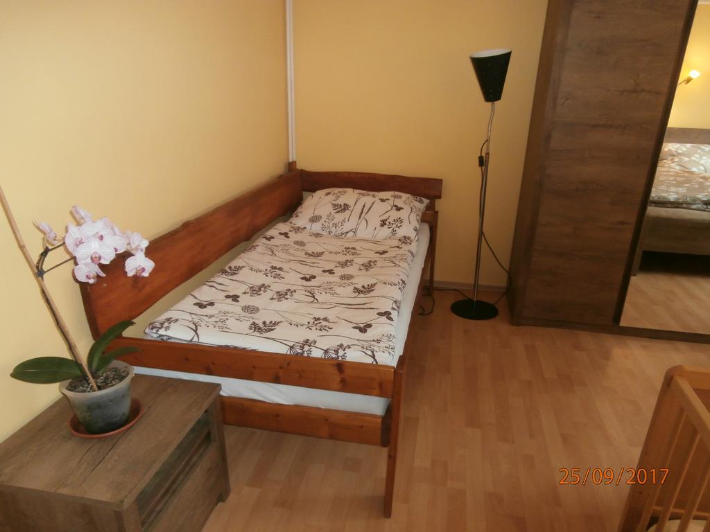 Apartman Aya Janov nad Nisou Ngoại thất bức ảnh